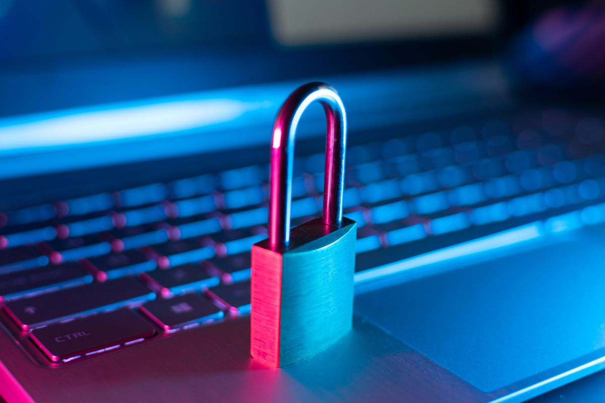 Hakowanie Kamer – Zabezpiecz System Monitoringu Hakowanie Kamer - Zabezpiecz System Monitoringu